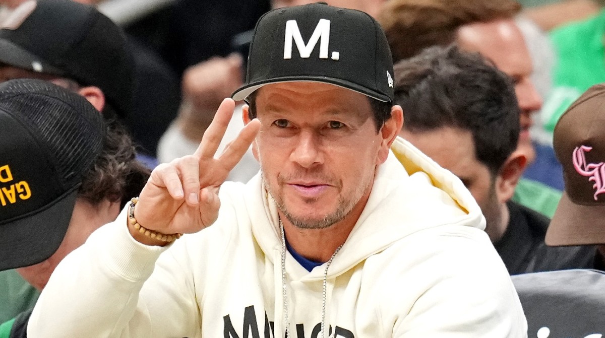 Mark Wahlberg Admits Onscreen Romance With Halle Berry Is a 'Little Weird'