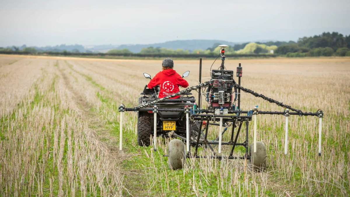 Archaeologists Uncover Two Roman Villas, WWII-Era Airfield in England