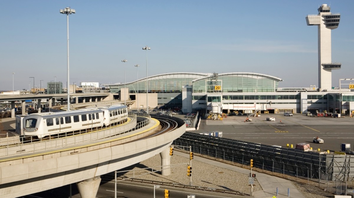Fire at JFK Airport Causes Chaos, Hundreds of Evacuations