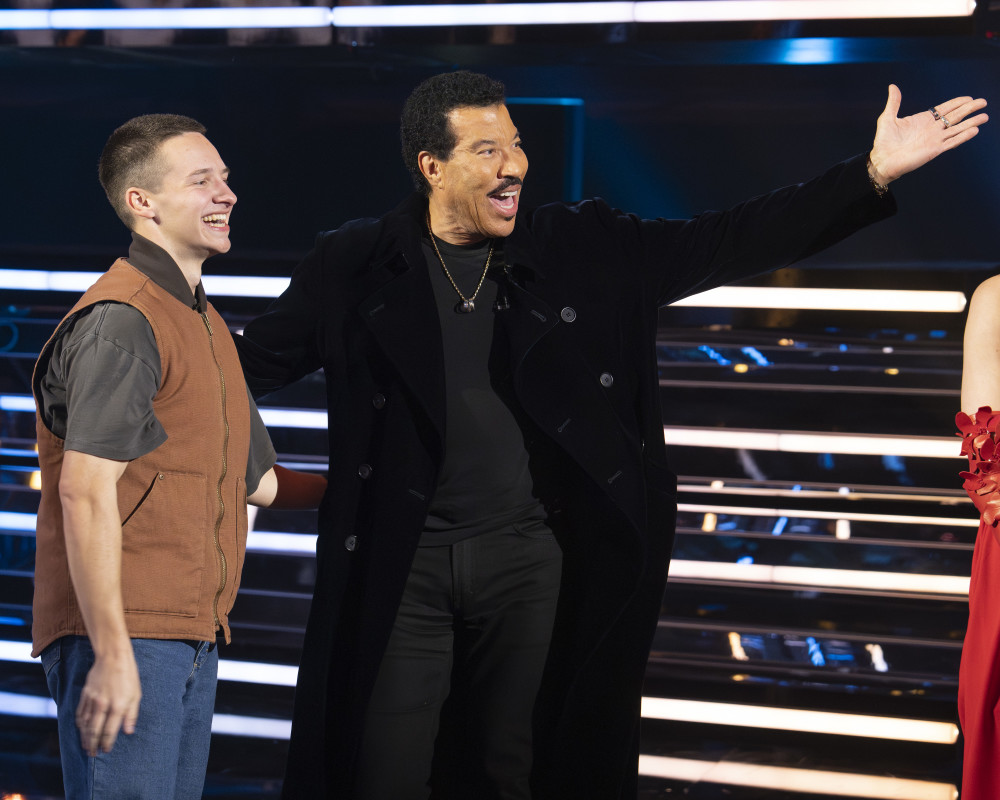 ‘American Idol’ Names Former Winner as New Judge