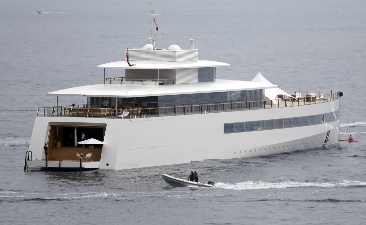 Video: Steve Jobs' $130M Yacht Crashes Into Another Luxury Boat