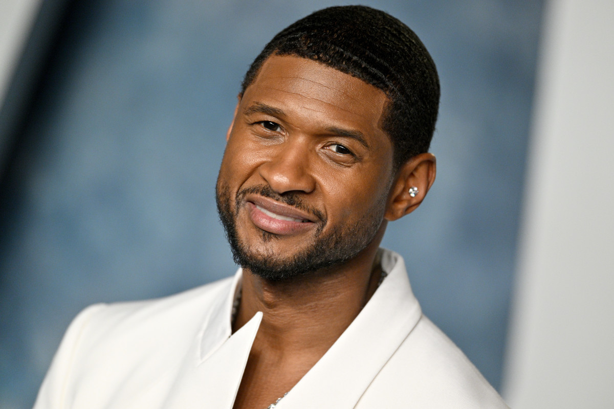 Usher Couldn't Even Tell His Family About Super Bowl Gig