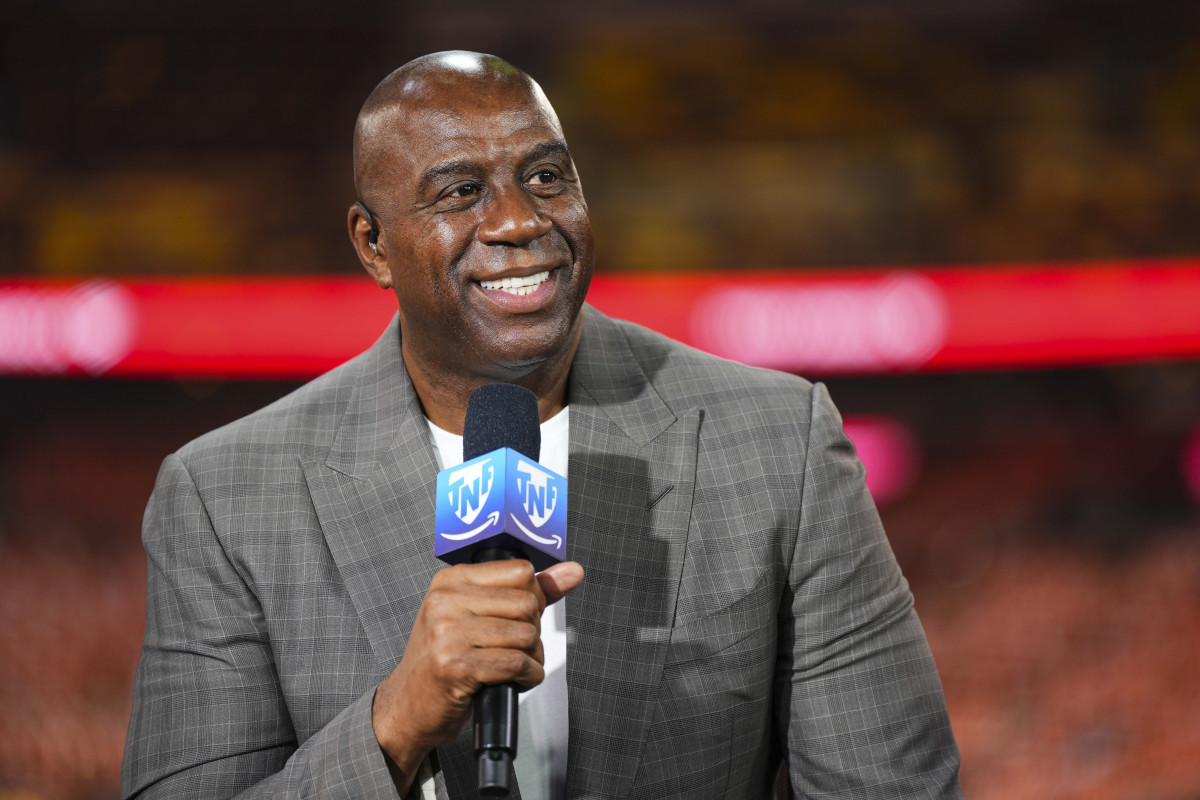 Magic Johnson Says Recent College Game Had 'The Best Move in All of Basketball'