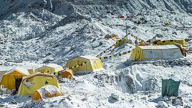 Survival Stories From Mount Everest - Men's Journal