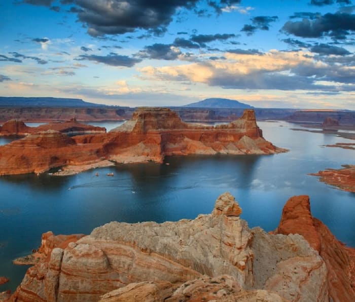 Best Lakes in America for Summer Trips and Adventures | Men's Journal ...