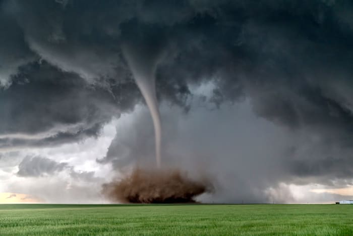 Storm chaser enjoys epic day with 14 tornadoes in one hour - Men's Journal