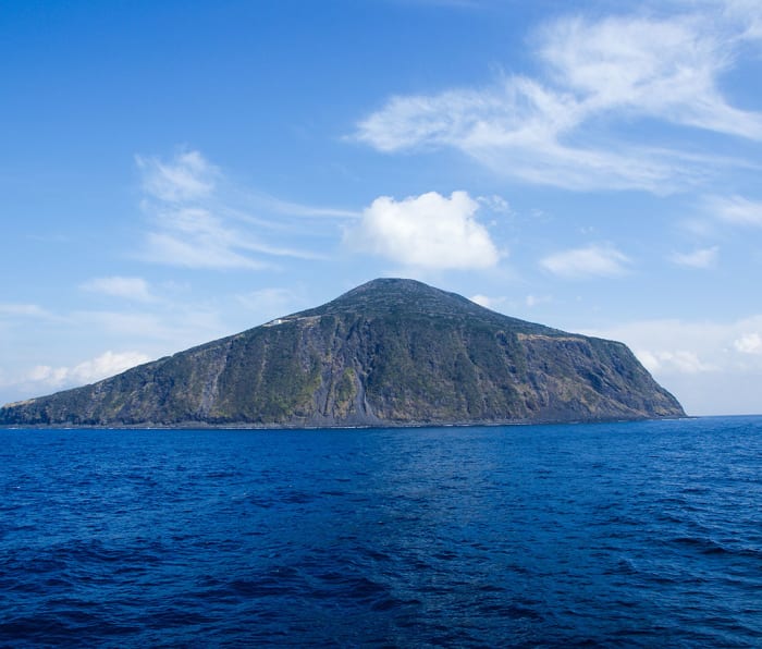 9 Island Adventures to Explore from Tokyo | Men’s Journal - Men's Journal