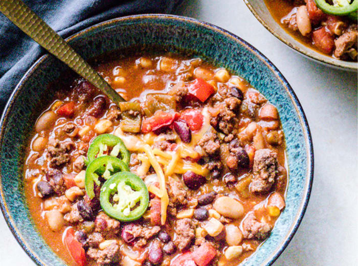 11 Healthy Chili Recipes to Warm Up With This Winter - Men's Journal