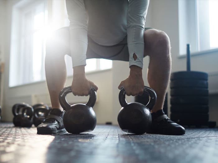 10 kettlebell workouts to build your glutes - Men's Journal