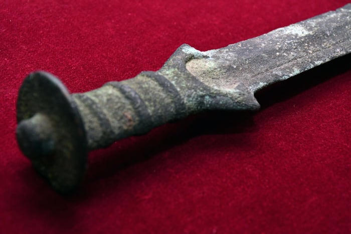 Archaeologists Find Bronze Age Sword At German Burial Site - Men's Journal