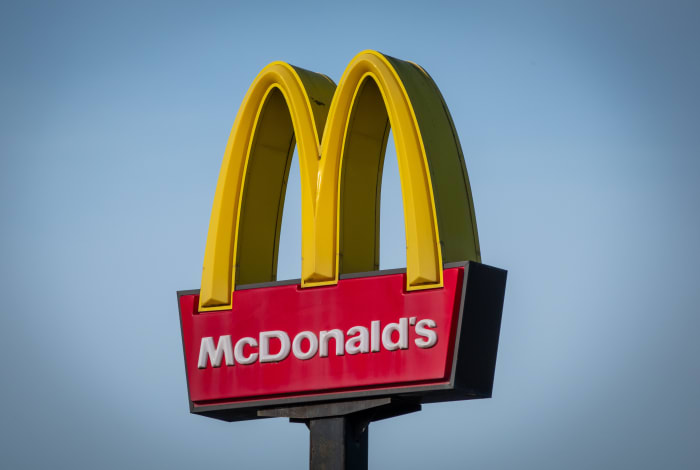 Menu at Abandoned Alaskan McDonald’s Stuns Internet With Rock-Bottom ...