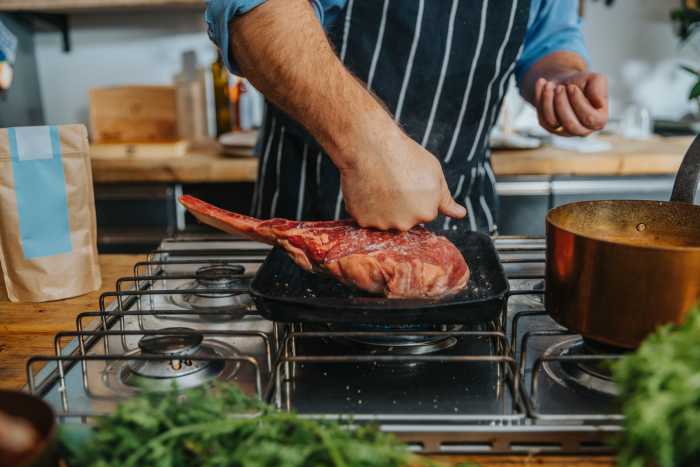 Simulate Flavors: How To “smoke” Meat When Cooking Indoors - Men's 