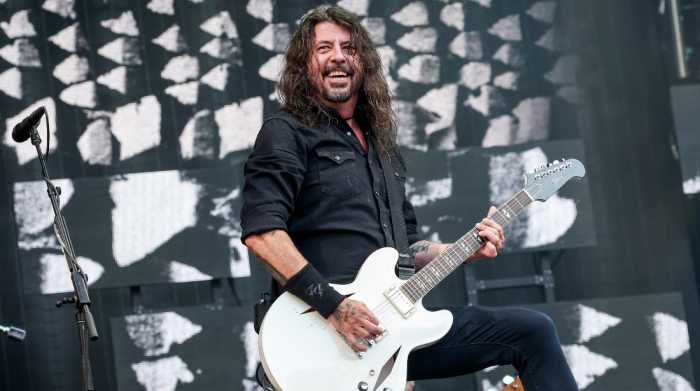 Foo Fighters Fans Livid After Citi Field Concert Cut Short - Men's Journal