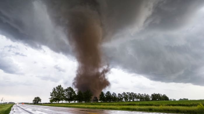 Storm Chasers Trapped Inside Tornado in Harrowing Video - Men's Journal