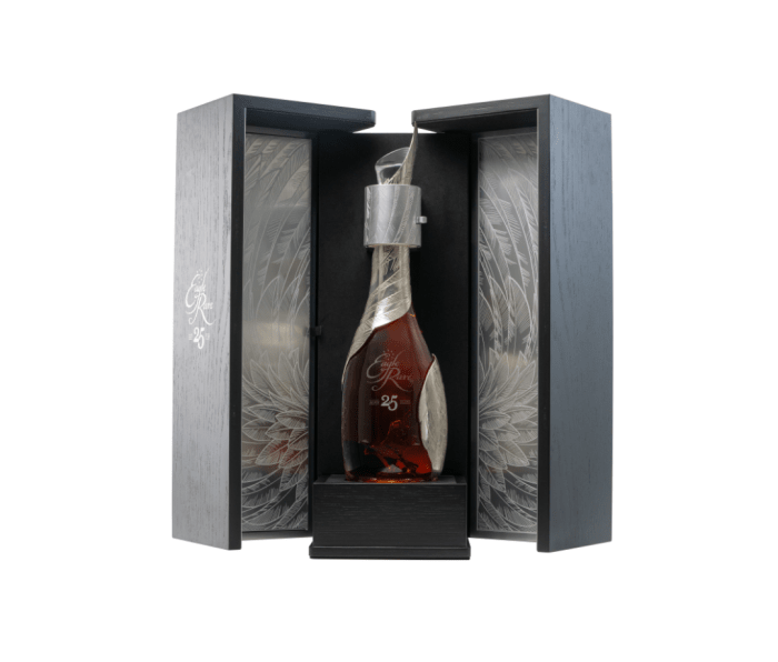 Buffalo Trace's New Eagle Rare Bourbon Is Its Oldest Ever - Men's Journal