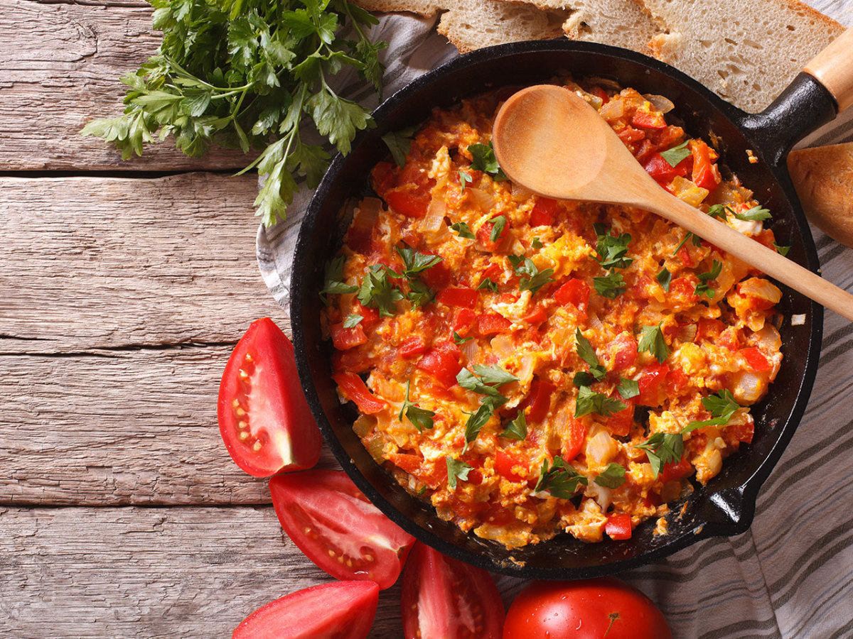 One-pot Turkish menemen - Men's Journal