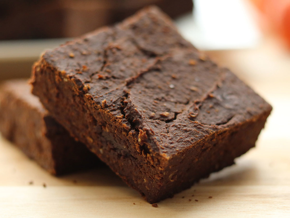 Recipe: How to Make Pumpkin Black Bean Brownies - Men's Journal