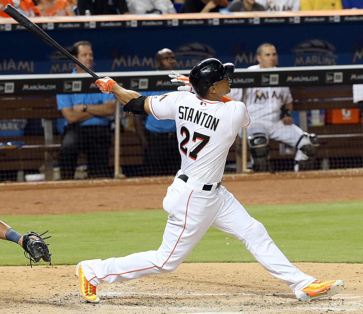 Watch: Giancarlo Stanton Blasts an Epic 401-Foot Home Run - Men's Journal