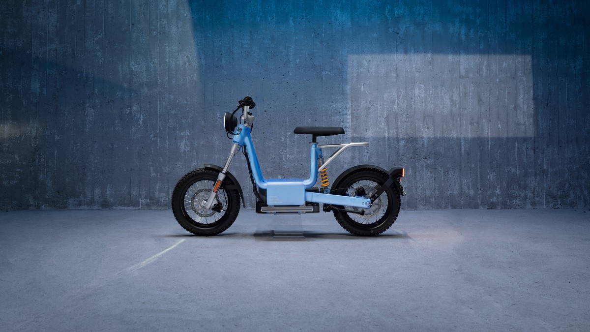 CAKE unveils ösa, an off-grid, anti-poaching, solar-powered electric  motorbike