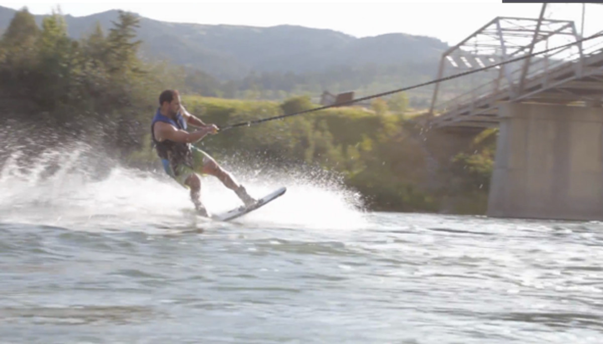 Bungee-powered wakeboarders hit the Snake River - Men's Journal