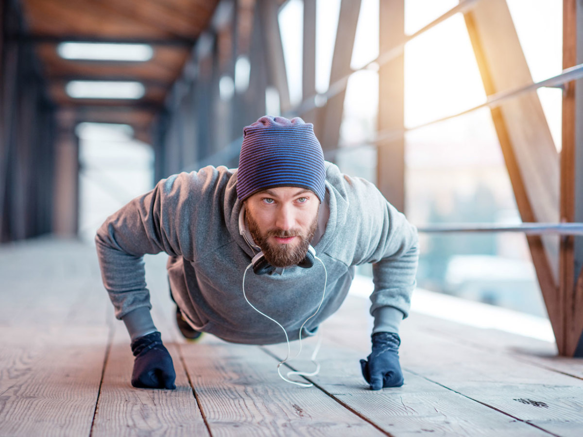 15 Best CrossFit Workouts At Home - Men's Journal