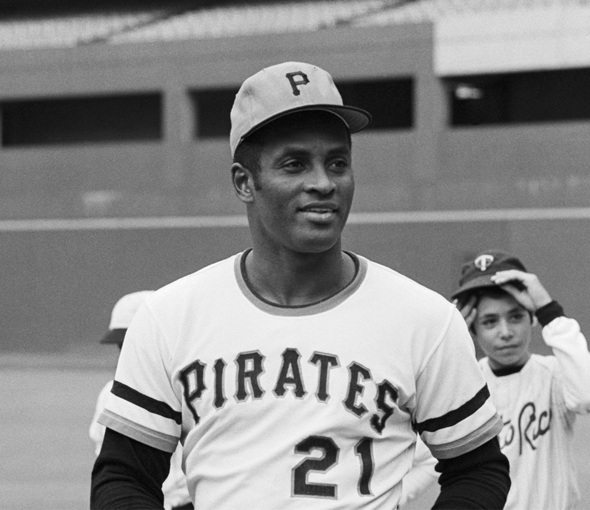 Roberto Clemente Pittsburgh Pirates MLB Baseball 16 X 20 Inch 