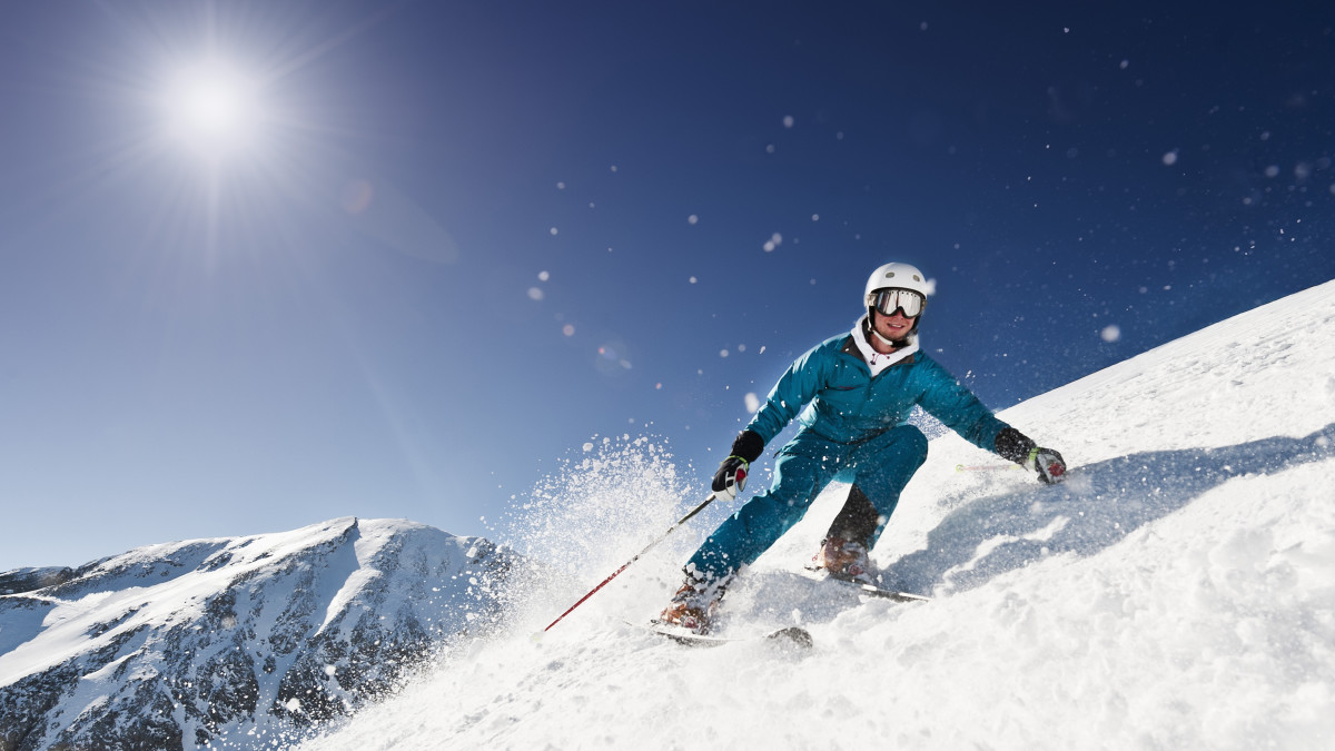 Why Even Sunscreen Users Get Sunburned on Ski Trips - Men's Journal