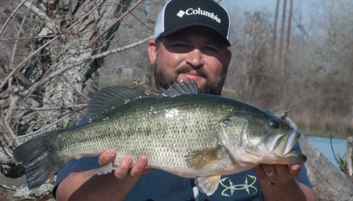 KATS Angler Lassos Texas-Size Bass on the Guadalupe River - Kayak Fish ...