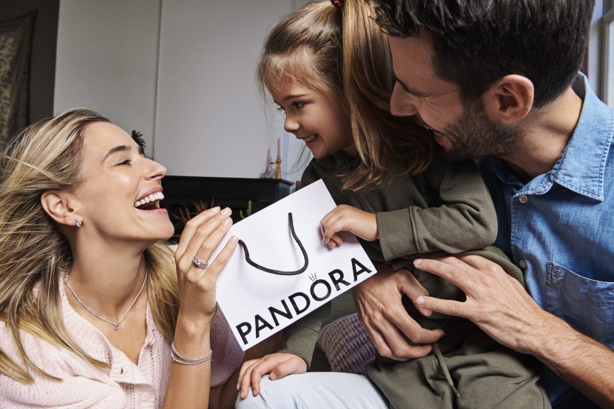 Gifts for Her | Jewellery Gifts, Earrings, Rings & More | Pandora UK