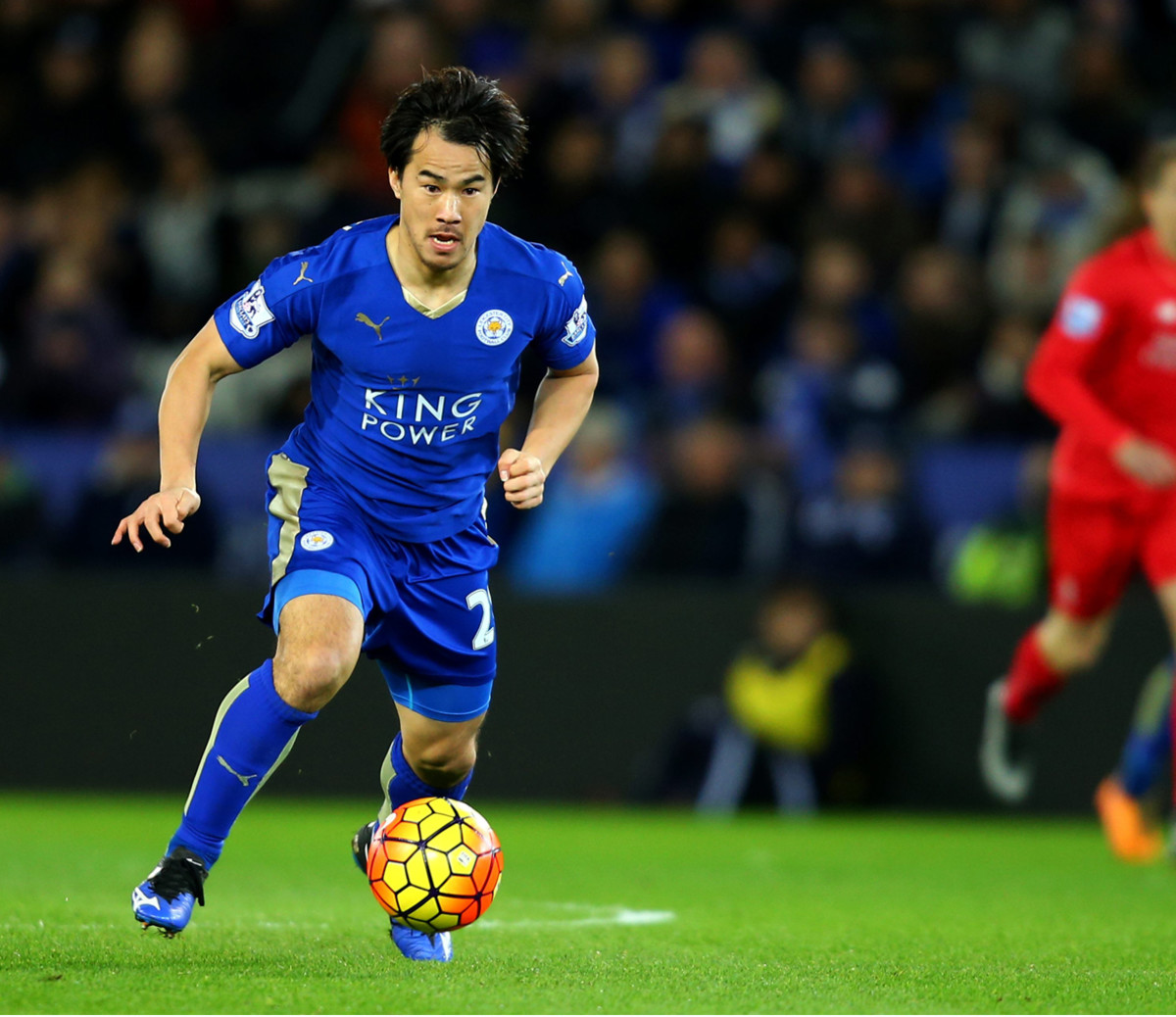 Watch: Shinji Okazaki Scores on an Epic Bicycle Kick to Keep Leicester ...