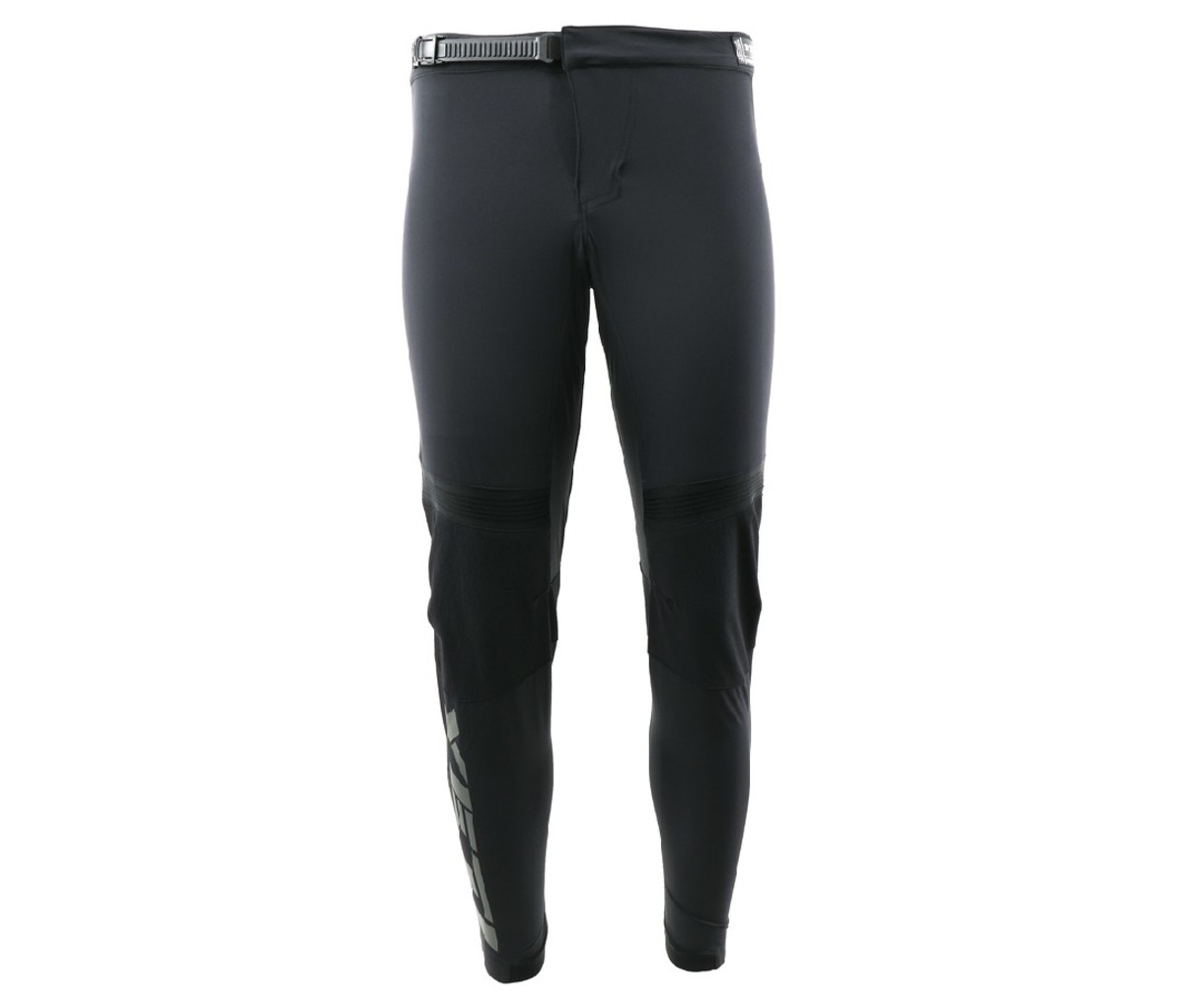 Alo Yoga - Our Ripped Warrior Legging gets a crisp new