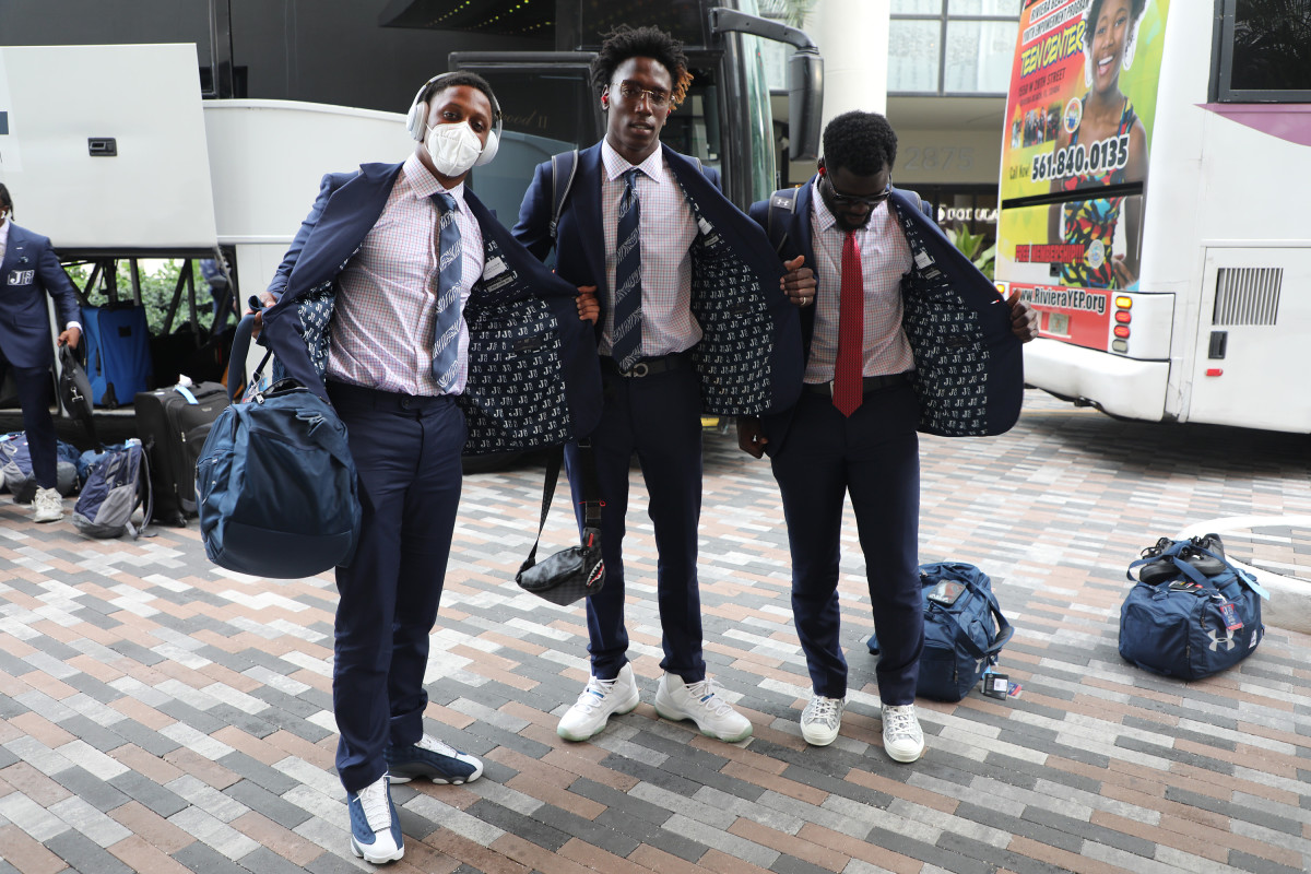 Michael Strahan had custom suits made for the entire JSU football team