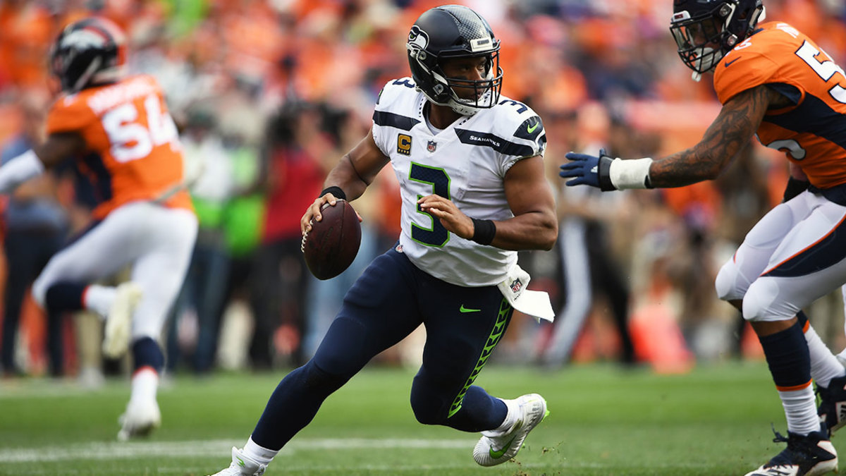 Denver Broncos quarterback Russell Wilson (3) prepares for an NFL