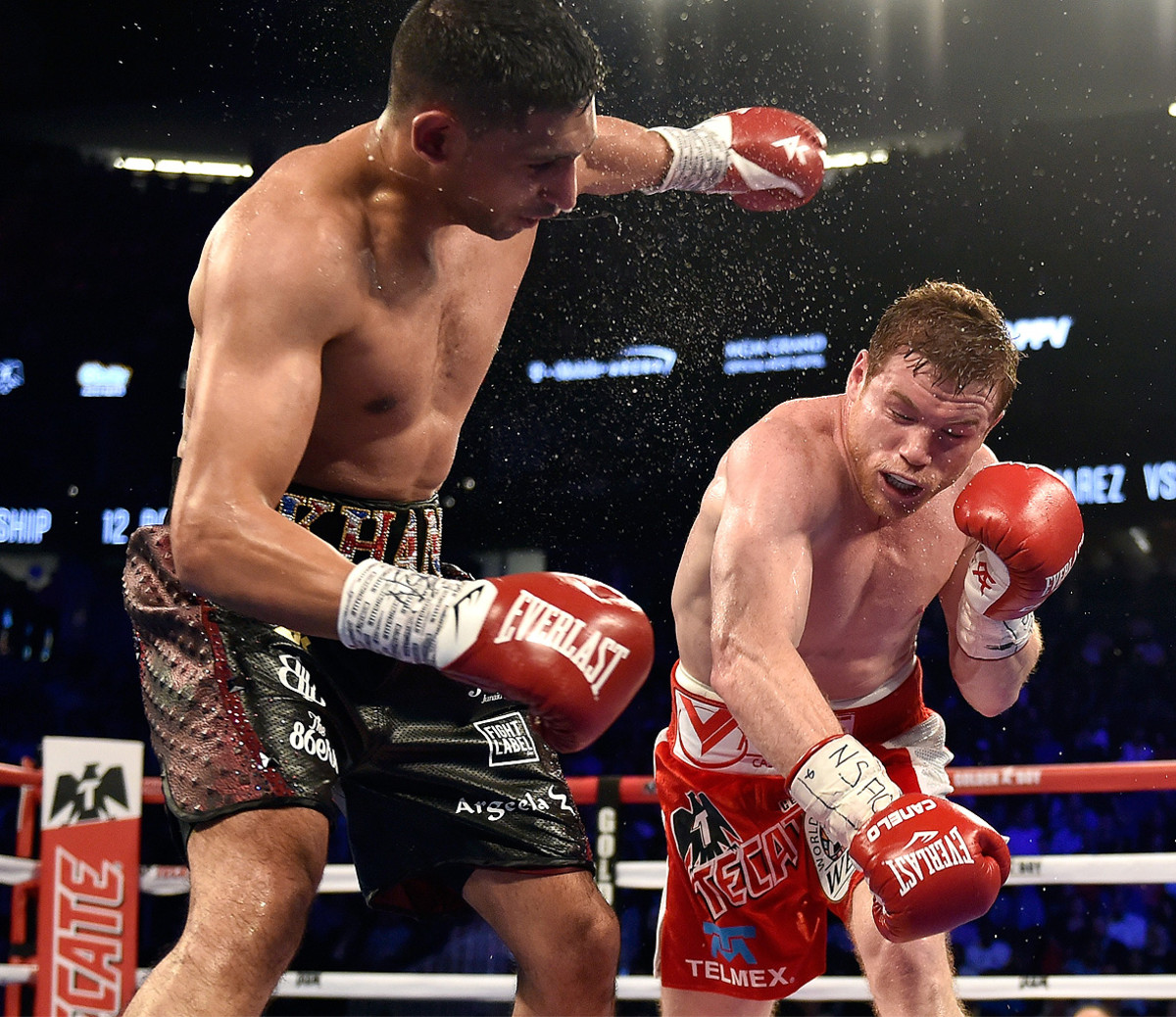 Watch: Canelo Alvarez Defeats Amir Khan With a Brutal Knockout Punch ...