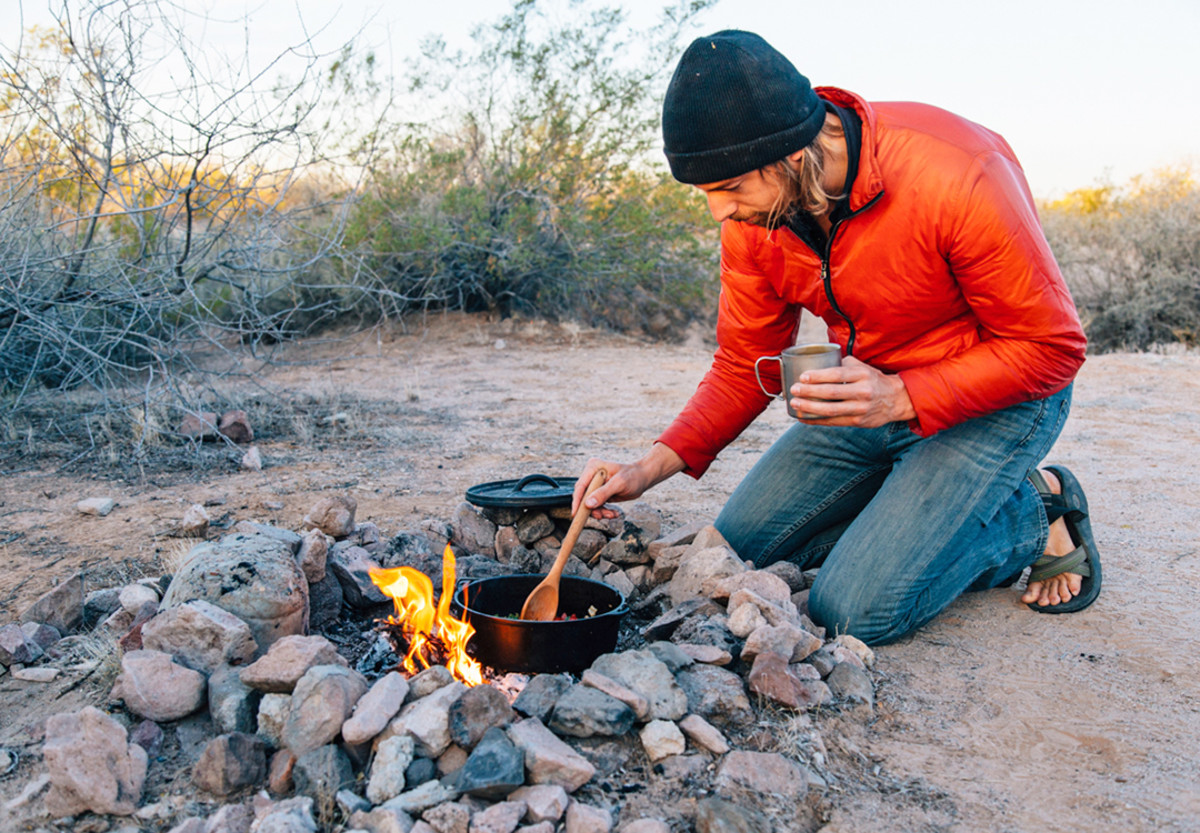How to Cook with a Dutch Oven while Camping - Fresh Off The Grid