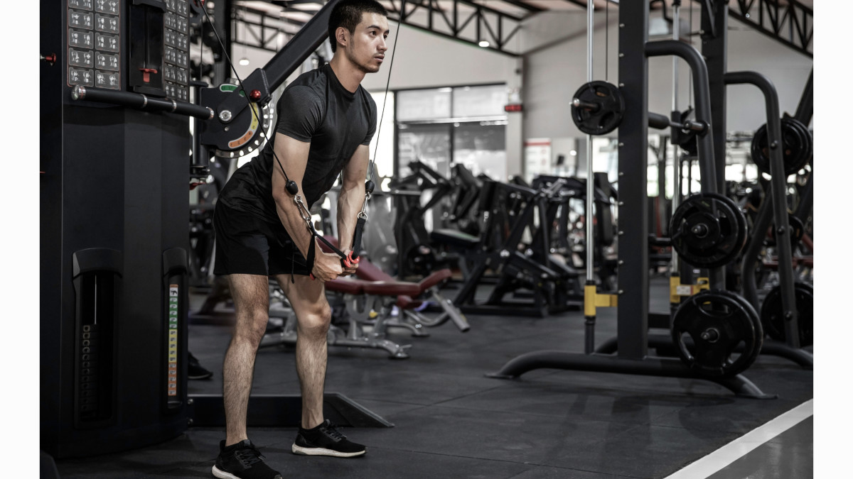 Best men's gym clothes to look good while you train
