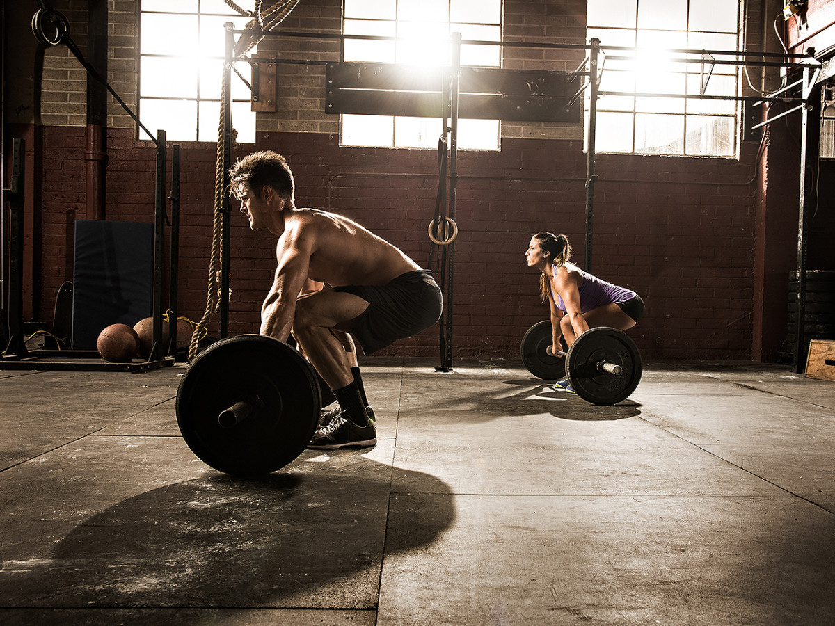 The 5 Best Barbell Complex Workout to Burn Fat and Build Muscle - Men's  Journal
