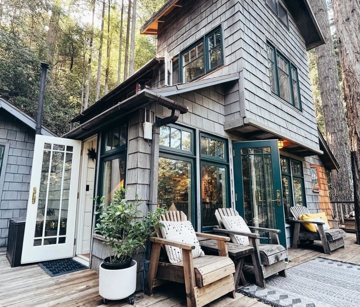 Airbnb Reveals Most-Liked Homes On Instagram 2021 | Men's Journal - Men ...