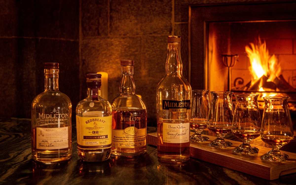 Best Hotel Whiskey Collections Around the World | Men's Journal - Men's ...