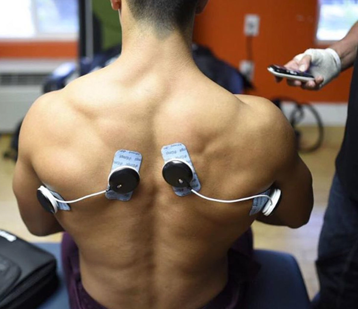 Compex Wireless Mini Muscle Stimulator with Tens - 2 pods