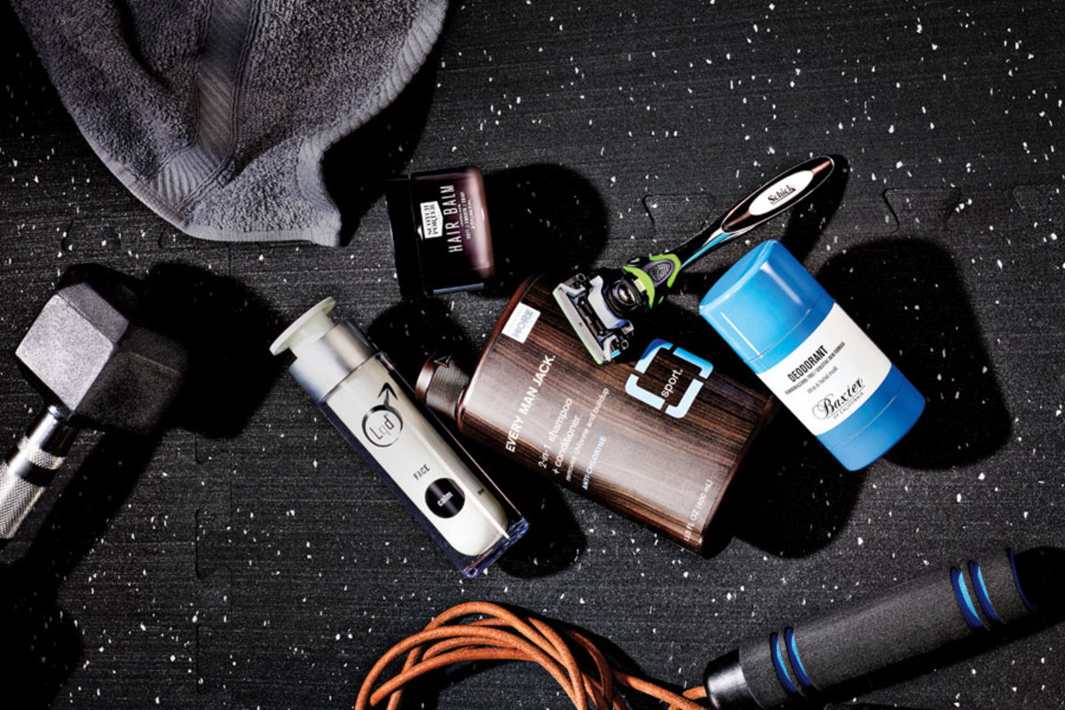 7 Must Have Grooming Items for Men's Gym Bag