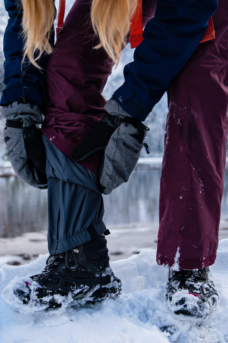 PATAGONIA Snow Cargo Pants / Climbing & Hiking / Winter Trail Trek Pants online / Backpacker / Travel / Waterproof / Windproof / Weatherproof / 90s