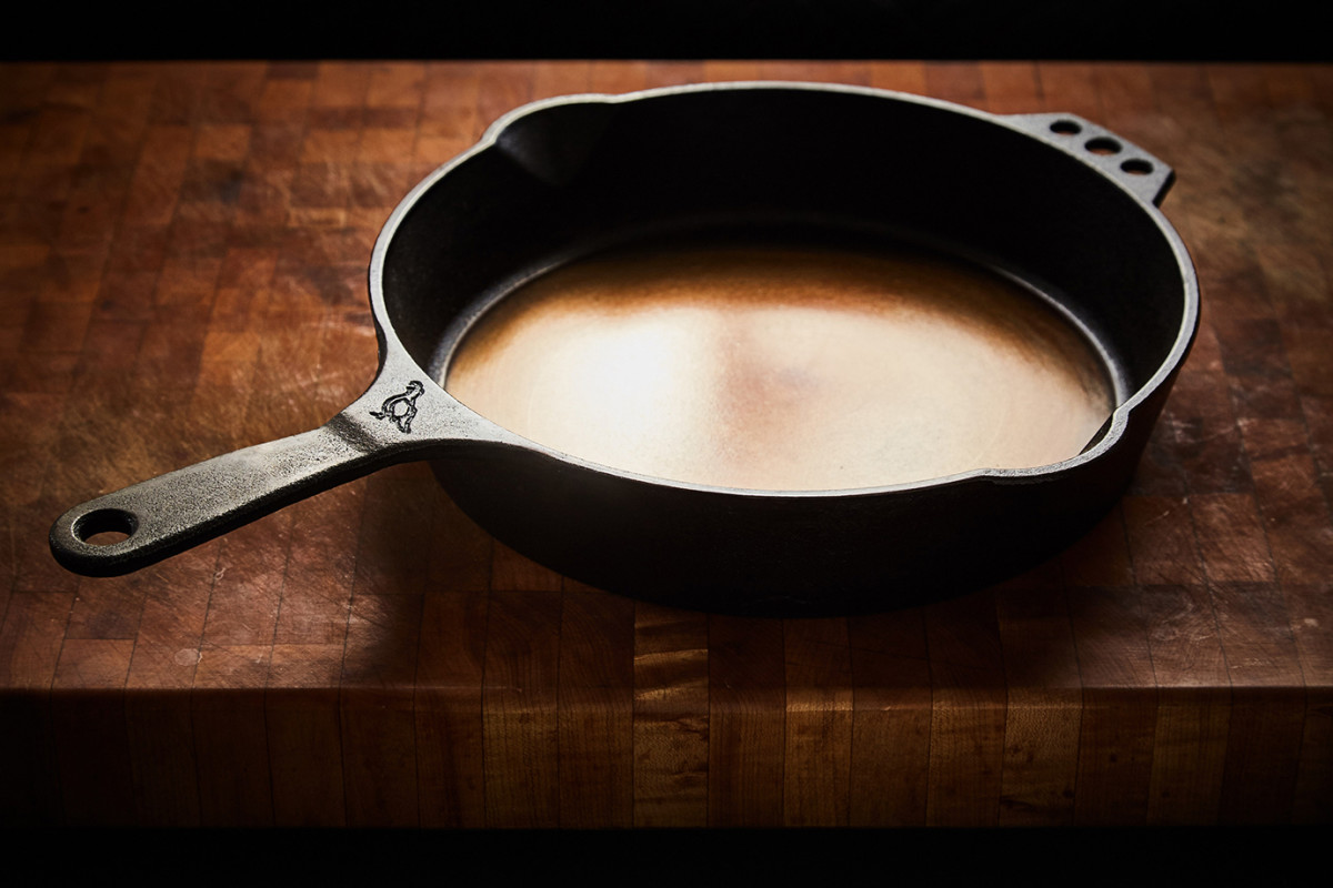 These 6 Cast Iron Skillets Improve On A Kitchen Must Have Mens Journal 