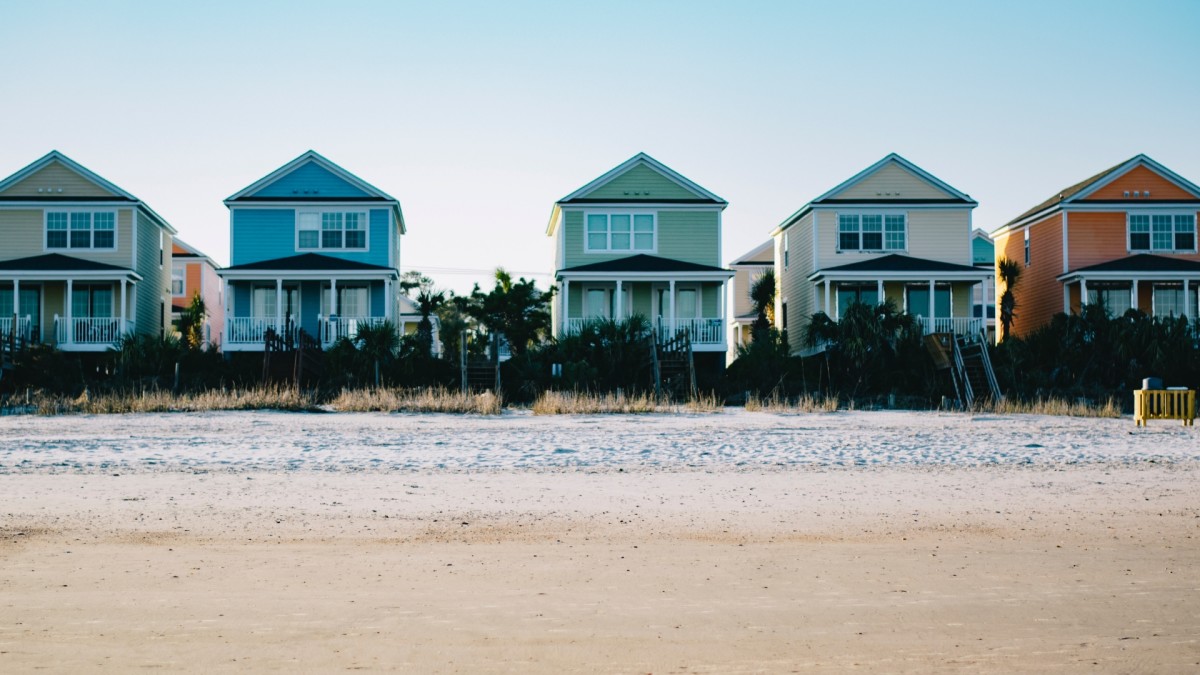 Most Affordable And Expensive Airbnb Beach House Rentals In America ...