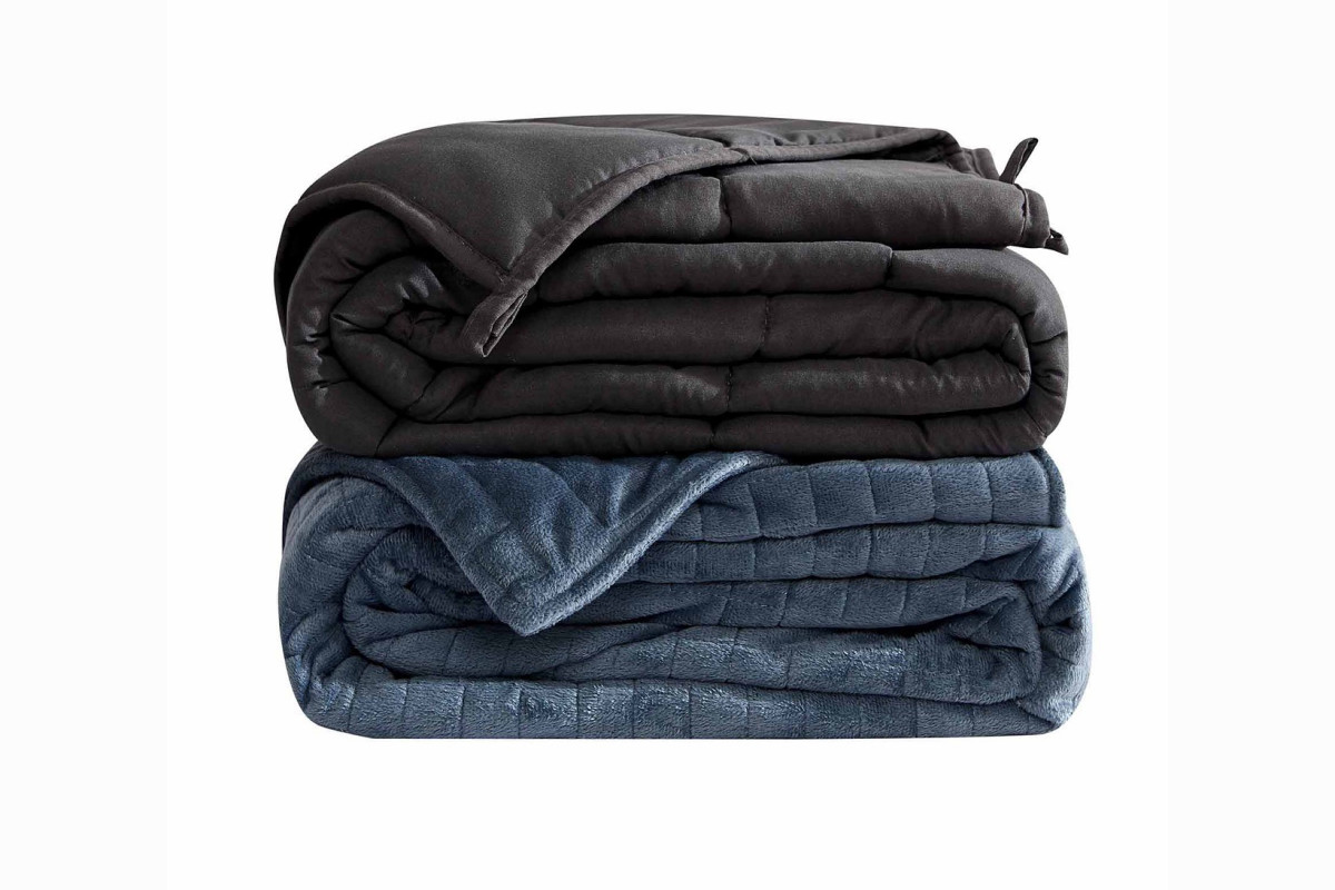 The Perfect Gift Save Over 50 On A Weighted Blanket Today at