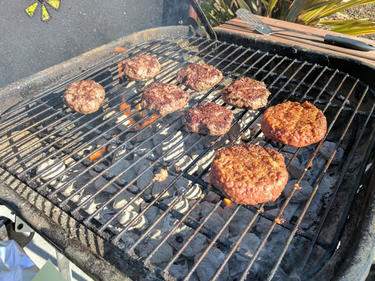 Cooking Burgers Using 73/27 Ground Beef – Grizzly BBQ