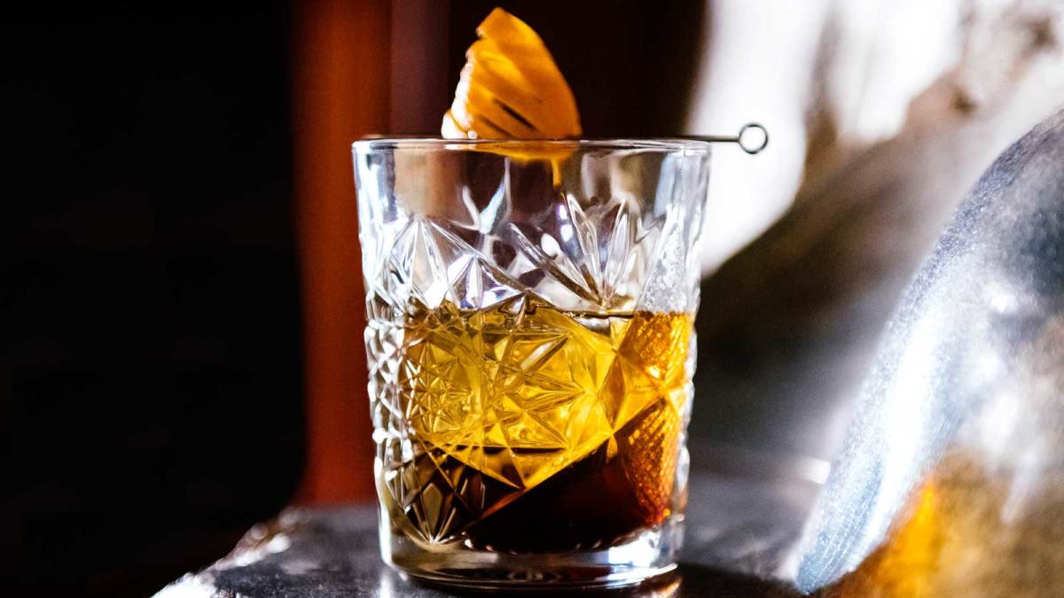 How to Make a Smoky Scotch Cocktail With Rum and Molasses Bitters - Men ...