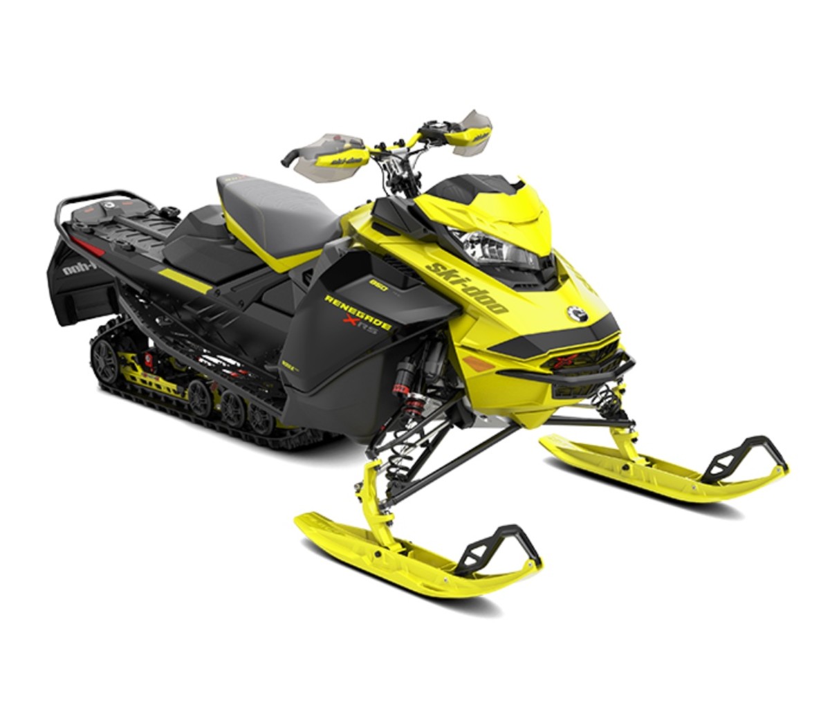 Best New Snowmobiles 2022: Fast, Comfortable, Quiet | Men's Journal ...