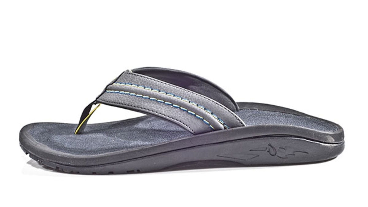 Best Heavy Duty Flip Flops for Outdoor Adventures Men s Journal