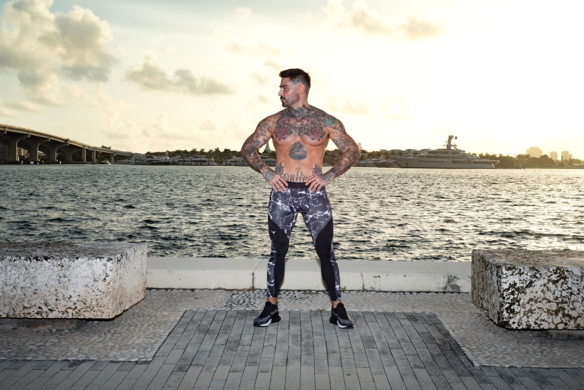 The Benefits Of The Leggings-Only Look For Men